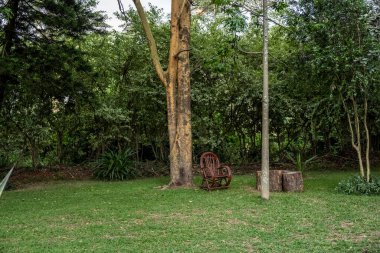 Yerel yaratıcılığın özelliklerini göz önünde bulundurarak antik el emeğinin örnekleri. 