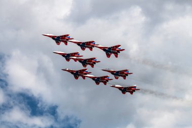 Modern savaş uçaklarının Zhukovsky 'deki MAKS-21 uzay gösterisindeki gösteri uçuşları 07 / 24 / 2021