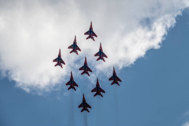 Modern savaş uçaklarının Zhukovsky 'deki MAKS-21 uzay gösterisindeki gösteri uçuşları 07 / 24 / 2021