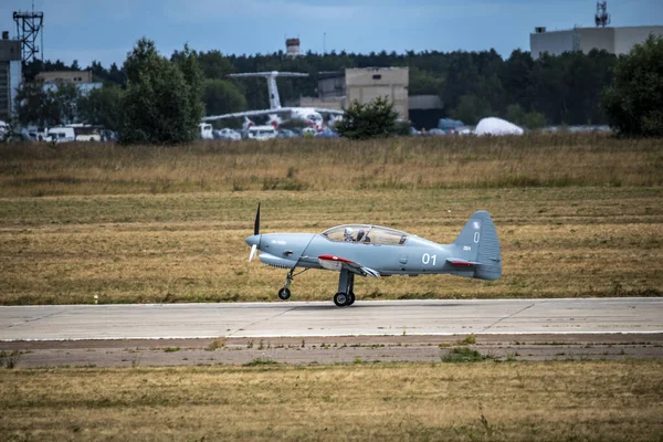 Demonstrationsflüge Schöner Sportflugzeuge Auf Dem Luft Und Raumfahrtsalon Maks Schukowski — Stockfoto