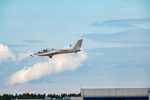 Demonstrationsflüge Moderner Trainings Und Sportflugzeuge Luft Und Raumfahrtsalon Max Schukowski — Stockfoto