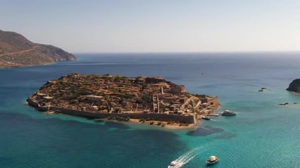 Vue Panoramique Sur Paysage Méditerranéen Avec Montagnes Mer Bâtiments Historiques — Video