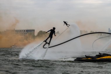 Uluslararası şampiyonada Moskova 'da Krylatskoye' de açık deniz uçağında serbest stil.