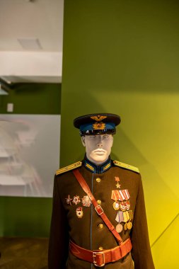 Askeri üniforma ve Rus askerlerinin farklı zamanlardaki ve tarihsel dönemlerdeki donanımları. 