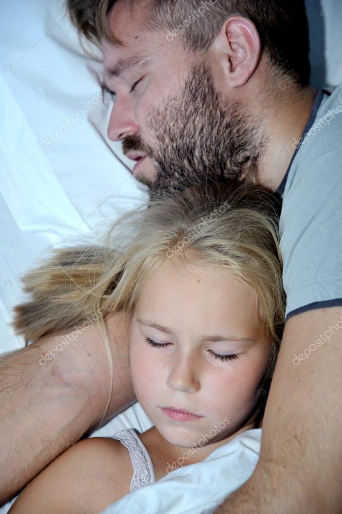 dad-and-virgin-girl-federal-boob-in