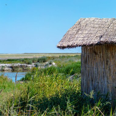 Ukrayna 'daki Tuzly Lagoons Ulusal Doğa Parkı' ndaki gözlem merkezi.