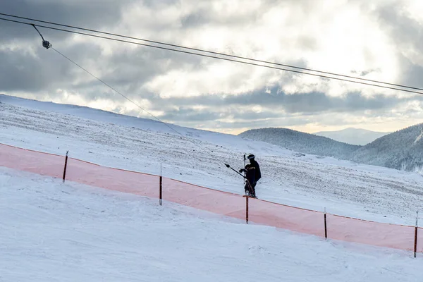 Kiew Slawske Januar 2020 Skifahrer Skilift Auf Den Berg Zachar — Stockfoto