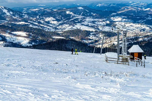 Kyiv Slavske 1Er Janvier 2020 Skieurs Remontée Mécanique Vers Montagne — Photo