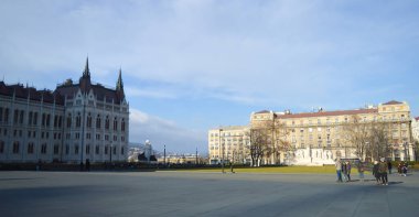 BUDAPEST, HUNGARY - 29 Aralık 2017: Budapeşte Macar Parlamento Binası 29 Aralık 2017.