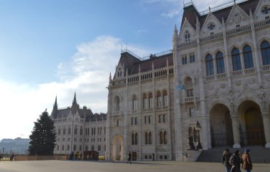 BUDAPEST, HUNGARY - 29 Aralık 2017: Budapeşte Macar Parlamento Binası 29 Aralık 2017.