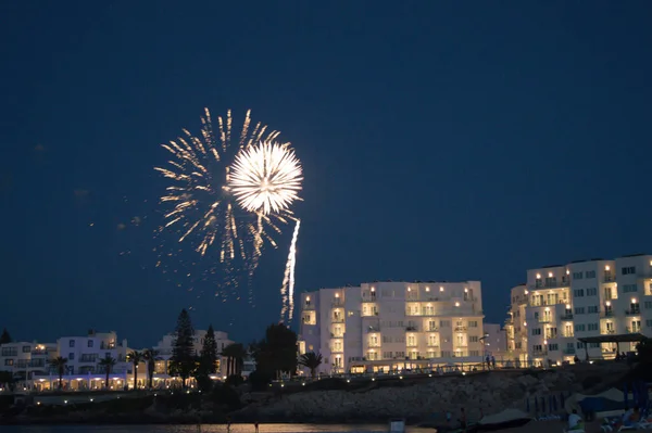 Kleurrijk Vuurwerk Het Strand Cyprus — Stockfoto