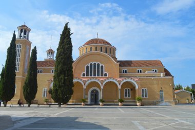 PROTARAS, CYPRUS - 12 Haziran 2018 'de Kıbrıs Rum Kesimi' nin Paralimni kentinde Aziz George Kilisesi.