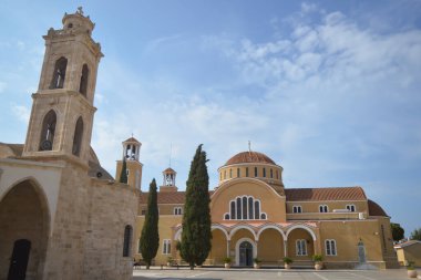 PROTARAS, CYPRUS - 12 Haziran 2018 'de Kıbrıs Rum Kesimi' nin Paralimni kentinde Aziz George Kilisesi.