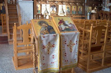 PROTARAS, CYPRUS - 12 Haziran 2018 'de Kıbrıs Rum Kesimi' nin Paralimni kentindeki Aziz George Kilisesi.