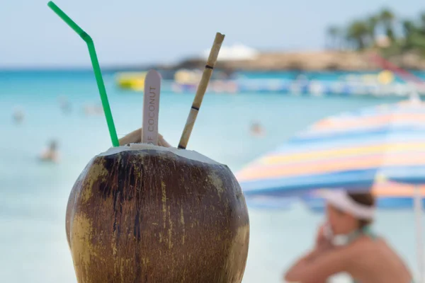 Coconut Drink Hand — Stock Photo, Image