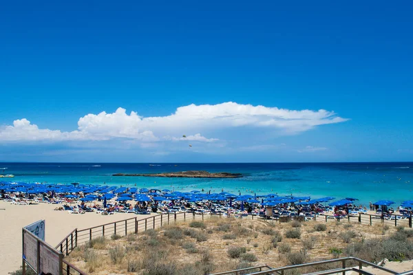 Zeezicht Het Strand Zonnige Dag Protaras Cyprus — Stockfoto