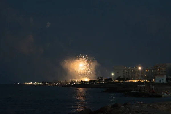 Pernera Chipre Junho Fogos Artifício Praia Louma Pernera Chipre Junho — Fotografia de Stock