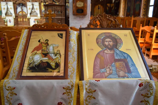 PROTARAS, CYPRUS - 12 Haziran 2018 'de Kıbrıs Rum Kesimi' nin Paralimni kentindeki Aziz George Kilisesi.