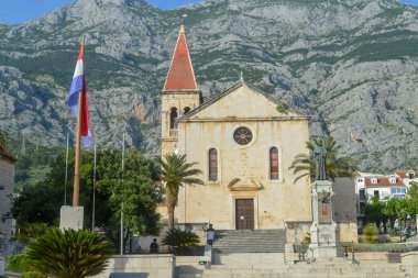 MAKARSKA, CROATIA - 9 Haziran 2019 'da Makarska' daki Saint Marka Katedrali.