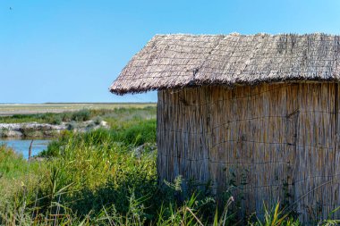 Ukrayna 'daki Tuzly Lagoons Ulusal Doğa Parkı' ndaki gözlem merkezi.
