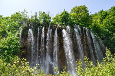 Hırvatistan 'ın Plitvice Lakes Ulusal Parkı' ndaki şelaleler