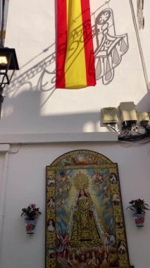 TORREMOLINOS, SPAIN - 15 Temmuz 2025: İspanya 'nın Torremolinos kentindeki' la Virgen del Carmen 'kutlamaları, canlı kıyı törenleri ve festival gelenekleri ile balıkçıların koruyucu azizini onurlandırdı.