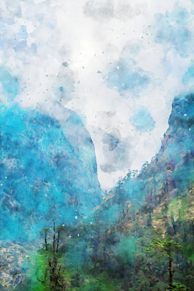 Bergen Met Lucht Wolken Achtergrond Blauwe Tinten Verticale Afbeelding Winter — Stockfoto