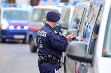 Viyana 'da polis operasyonları ve polis kontrolü - Kilitlenme (Avusturya) 