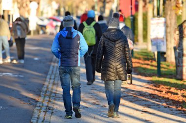 Avusturya 'daki tecrit sırasında Salzkammergut' ta açık hava eğlencesi (Avrupa)