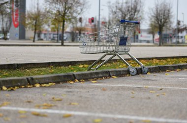 Avusturya 'da tecrit, kapalı alışveriş merkezi (Avrupa
