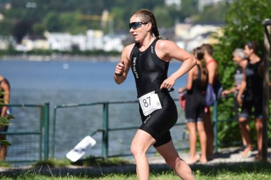 Triatlon C 'den oluşan bir dayanıklılık sporudur.