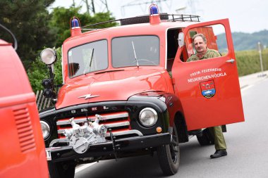 İtfaiye vintage araçları, Vcklabruck ilçesi, Yukarı Avusturya, Avusturya, Avrupa;