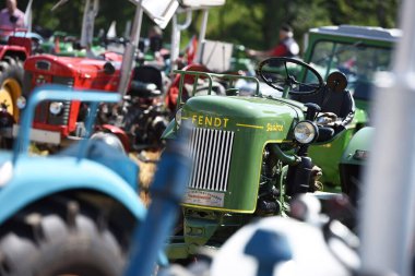 Aurach, Vcklabruck bölgesi, Avusturya ve Avrupa 'da vintage traktör toplantısı