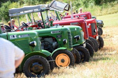 Aurach, Vcklabruck bölgesi, Avusturya ve Avrupa 'da vintage traktör toplantısı