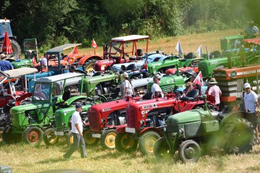 Aurach, Vcklabruck bölgesi, Avusturya ve Avrupa 'da vintage traktör toplantısı