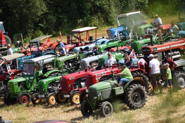 Aurach, Vcklabruck bölgesi, Avusturya ve Avrupa 'da vintage traktör toplantısı