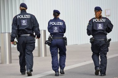 Police operations and police control in Vienna - Lockdown Shutdown (Austria)  clipart
