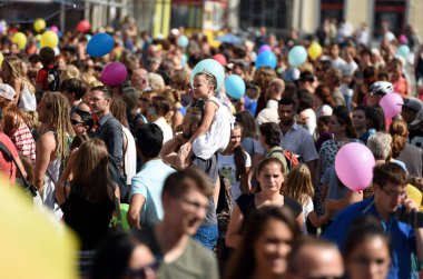 Linz Pflasterspektakel, Avrupa 'nın en önemli ve çeşitli sokak sanat festivallerinden biridir..