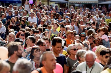 Linz Pflasterspektakel, Avrupa 'nın en önemli ve çeşitli sokak sanat festivallerinden biridir..