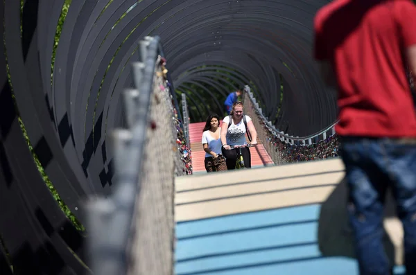 Slinky Springs Fame Híd Rajna Herne Csatorna Felett Oberhausenben Németországban — Stock Fotó