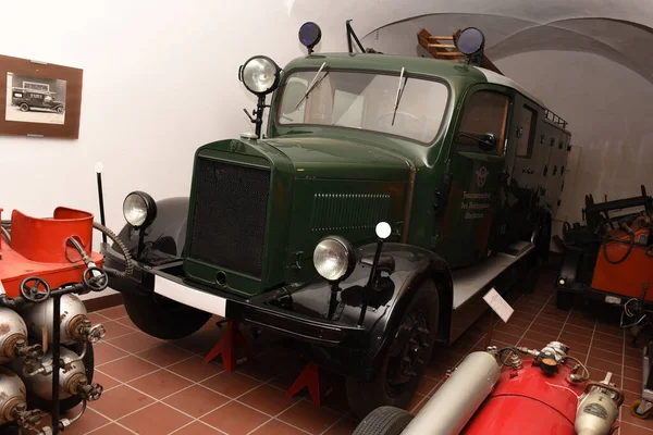 Klassisches Feuerwehrfahrzeug Feuerwehrmuseum Sankt Florian Österreich Europa — Stockfoto