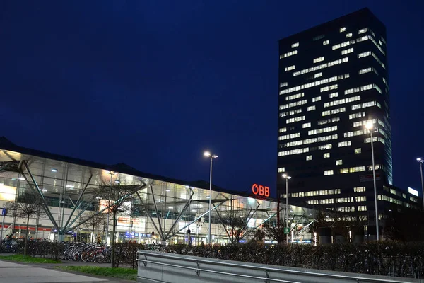 Linz Central Station Terminal Tower Hora Azul Austria Europ — Foto de Stock