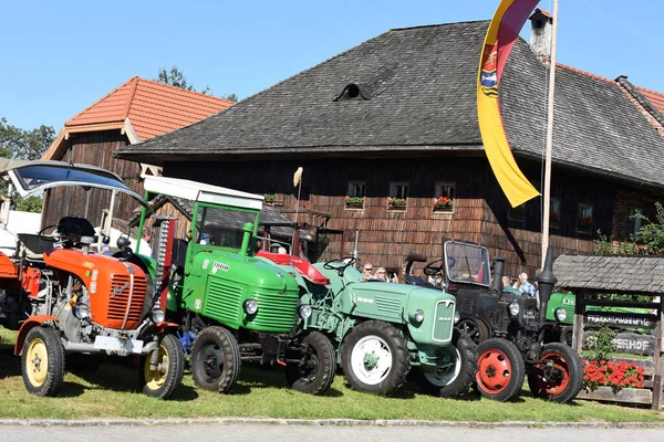 Encuentro Tractores Vintage Neukirchen Vcklabruck Sterreich Europa — Foto de Stock