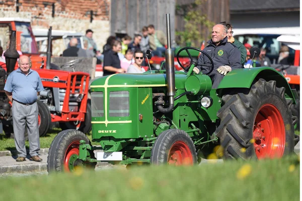 Vintage Tractor Meeting Neukirchen Vcklabruck Sterreich Europa — Stock Photo, Image