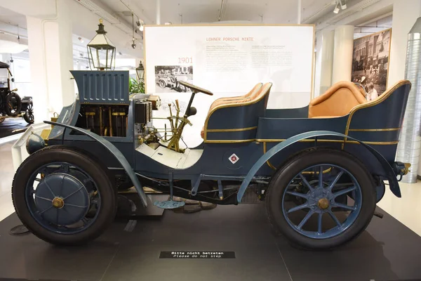 Ein Historisches Porsche Lohner Fahrzeug Museum Fahr Raum Mattsee Österreich — Stockfoto