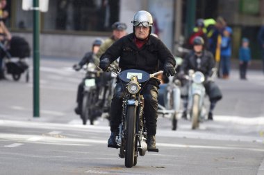 Yıllık Franz Joseph Bad Ischl, Salzkammergut, Avusturya ve Avrupa 'da eski motosikletlere biniyor