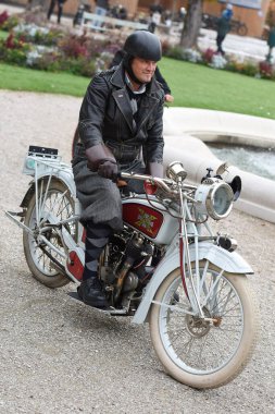 Yıllık Franz Joseph Bad Ischl, Salzkammergut, Avusturya ve Avrupa 'da eski motosikletlere biniyor