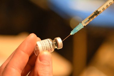 Avusturya 'da Biontech Pfizer' dan aşıyla Corona aşısı
