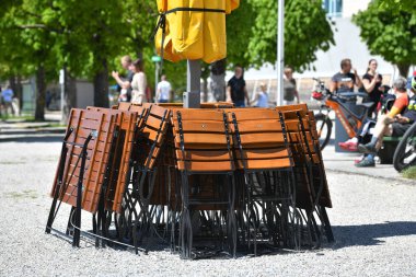 Corona krizindeki tecrit - Gmunden 'de kapalı gastronomi (Gmunden bölgesi, Yukarı Avusturya, Avusturya)