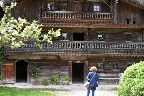 オーストリア ザルツブルクにある 古い農家や建物のある野外博物館 — ストック写真